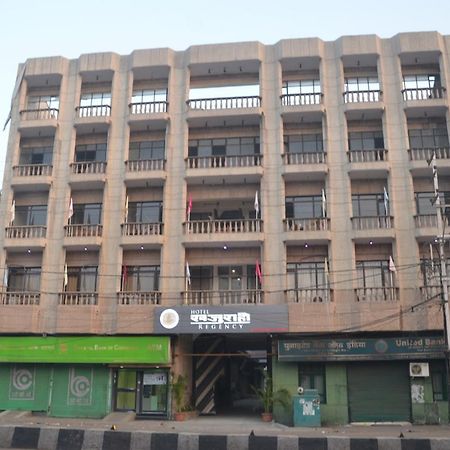 Hotel Khajuraho Regency Бопал Екстериор снимка
